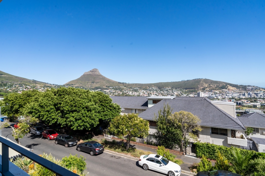 2 Bedroom Property for Sale in Vredehoek Western Cape